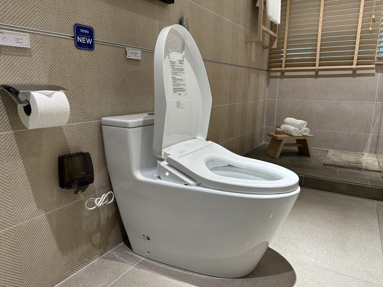 bon-cau-toto-1-khoi-toto-banletaikho