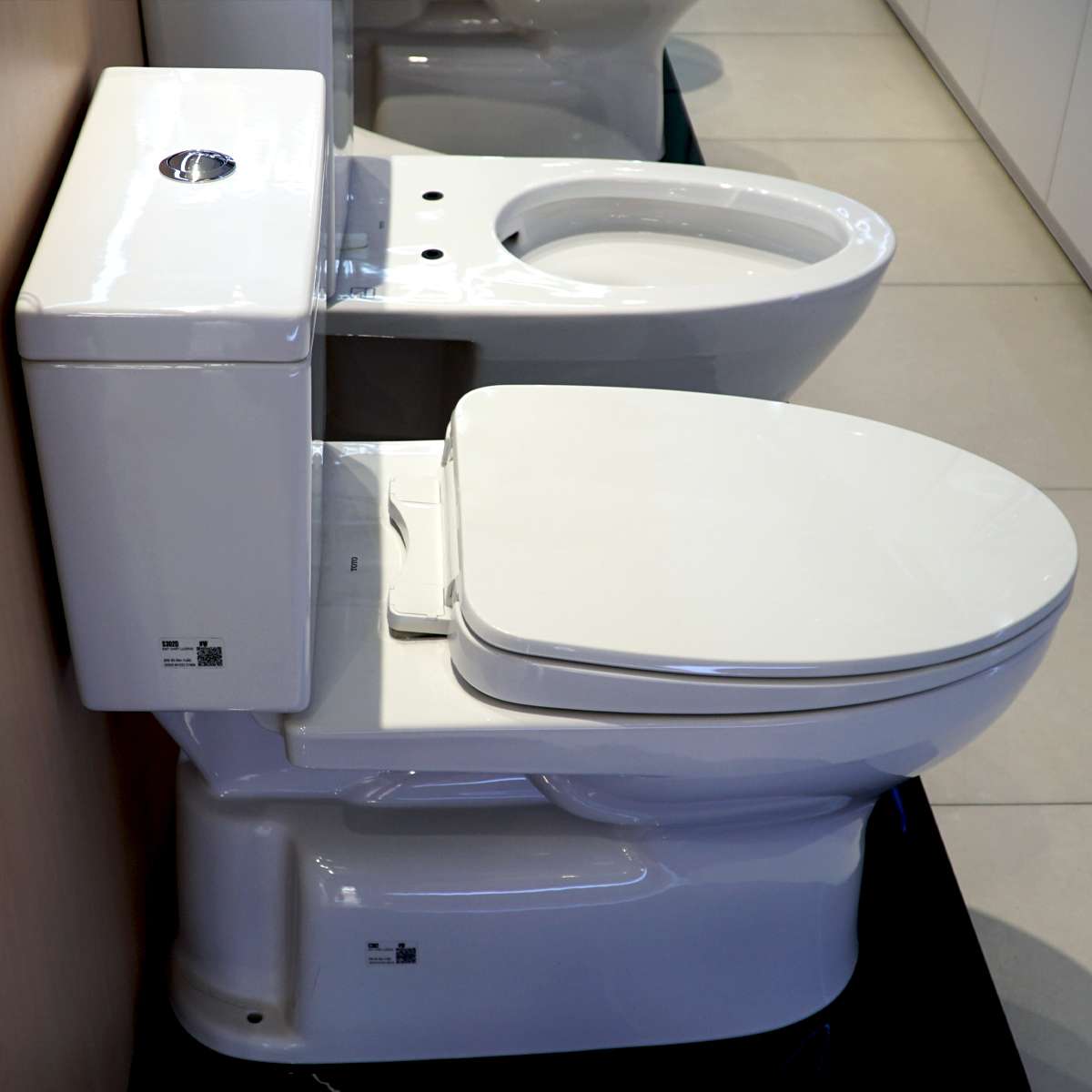 Bồn cầu 2 khối TOTO CS302DT10 nắp đóng êm TC395VS 3 cs302dt10-toto-banletaikho-2