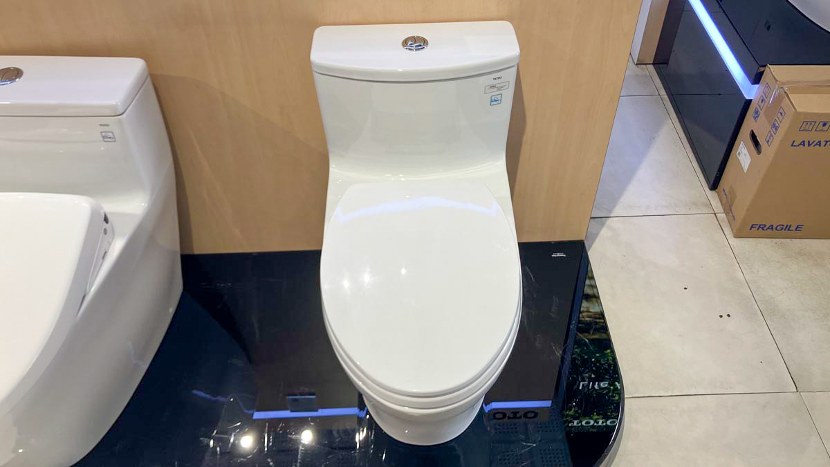 Bồn cầu 1 khối TOTO MS885DT2 nắp đóng êm TC393VS 3 ms885dt2-xw-toto-banletaikho-3
