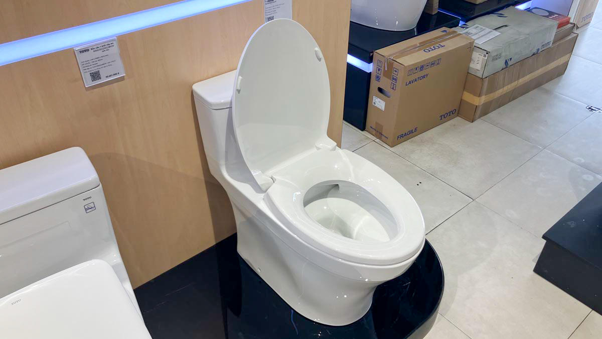 Bồn cầu 1 khối TOTO MS885DT2 nắp đóng êm TC393VS 5 ms885dt2-xw-toto-banletaikho-5