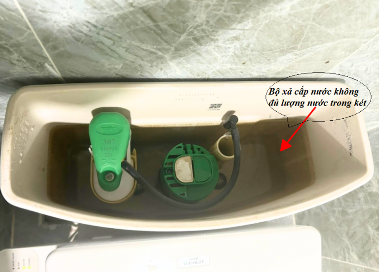 Bồn cầu TOTO xả nước yếu, bị tắc: Nguyên nhân & Cách xử lý 2 bon-cau-toto-xa-nuoc-yeu-2